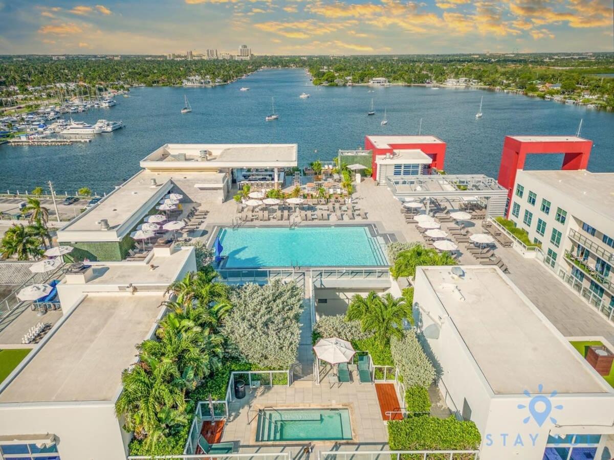 Lx Oasis Beachfront-Rt Infinity Pool Hollywood Exterior foto